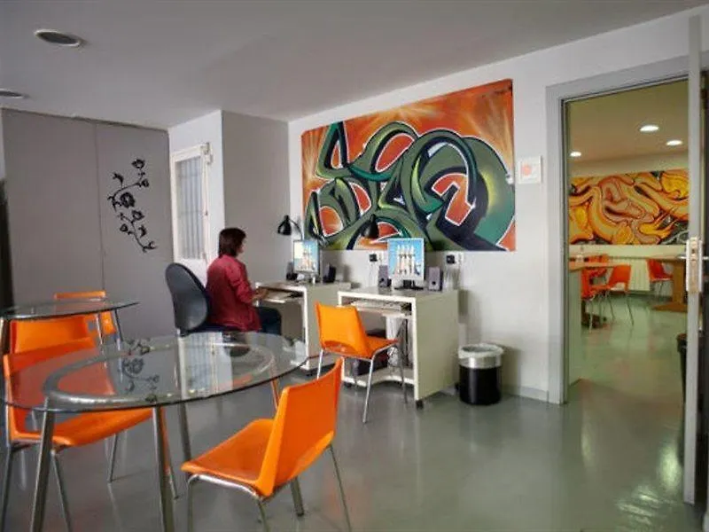 Alberguinn Barcelona Hostel